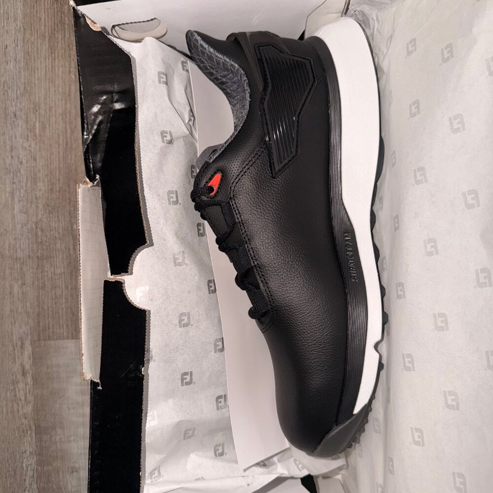 FootJoy Men's Pro/SLX Previous Season Style Golf Shoe, Black/White, 10.5